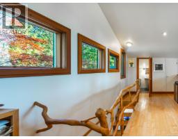 1055 Spider Lake Rd, Qualicum Beach, BC V9K2L7 Photo 35