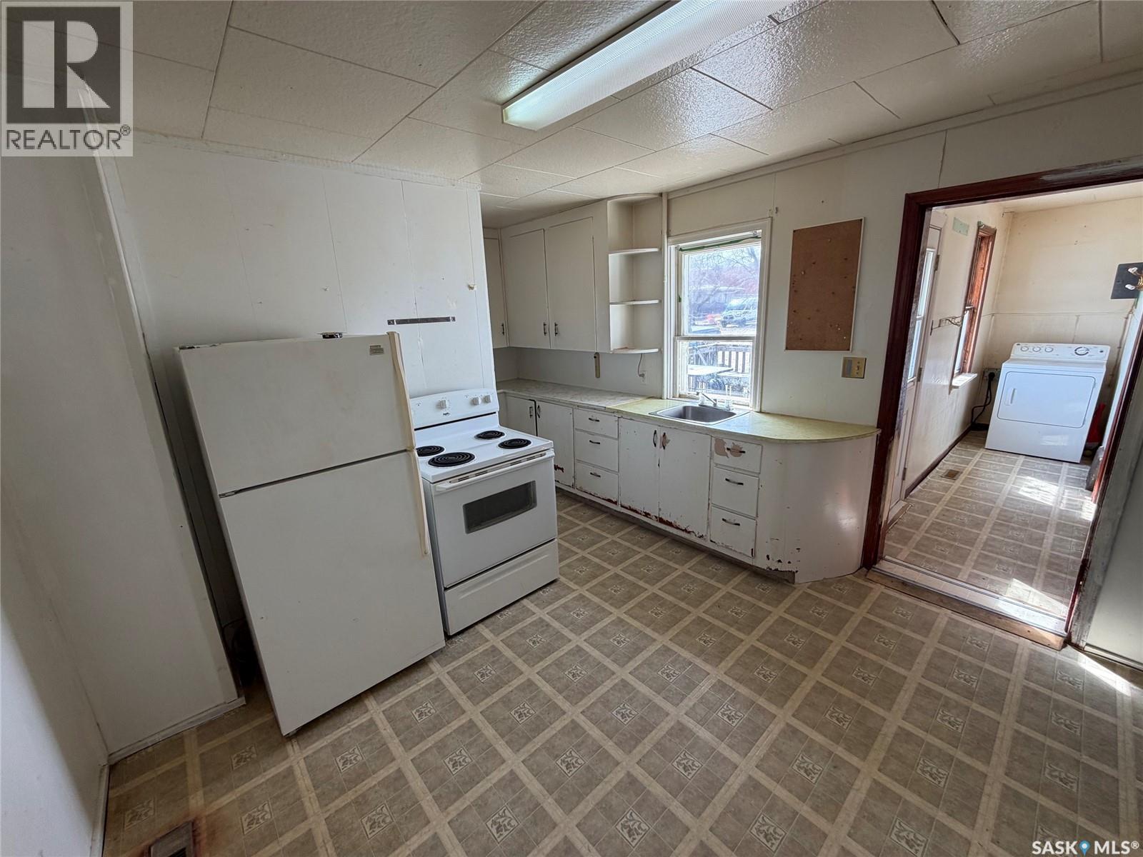 639 Albert STREET - 11