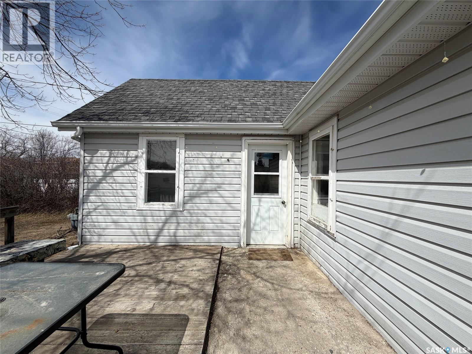 639 Albert STREET - 3