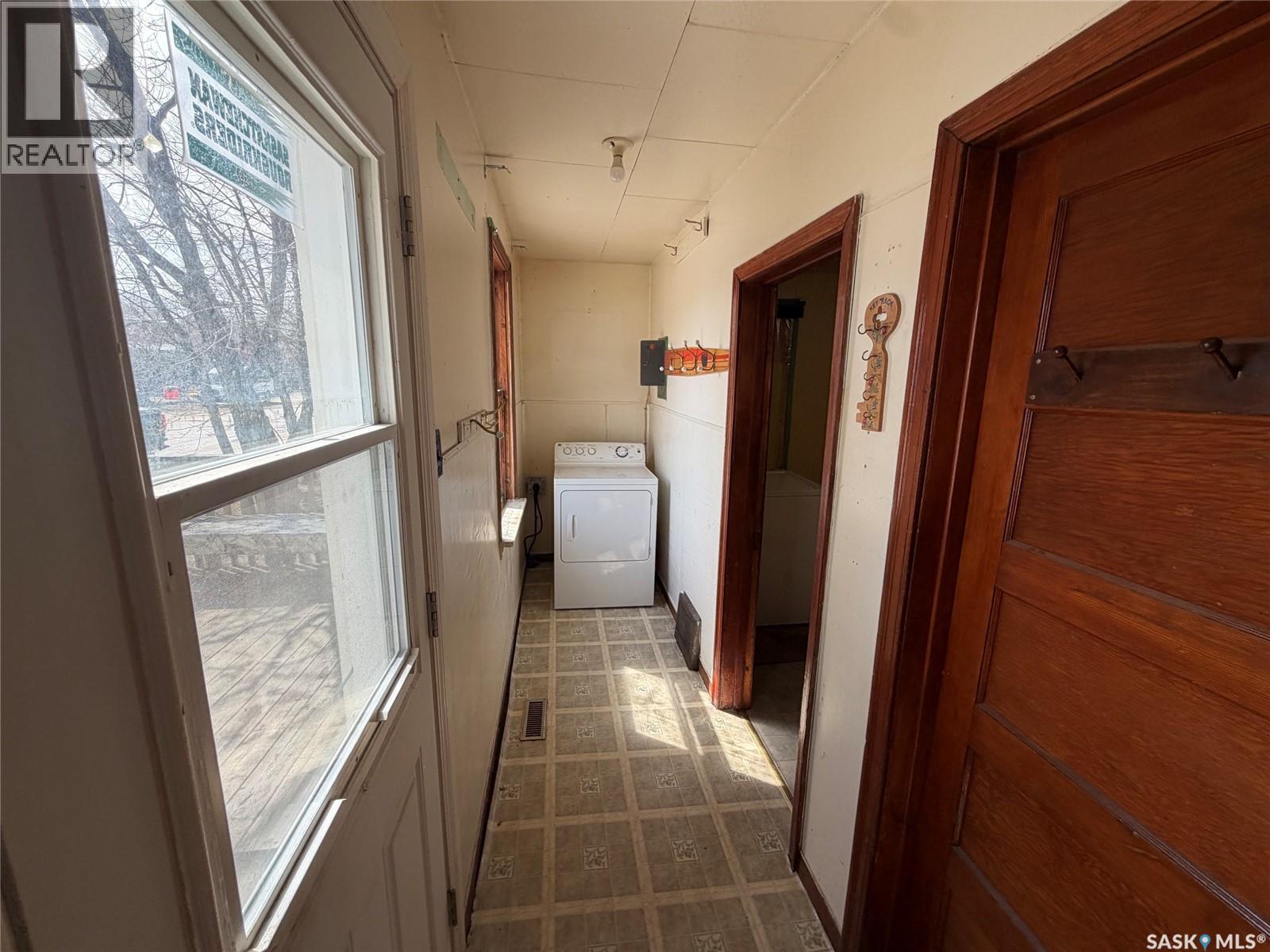 639 Albert STREET - 6