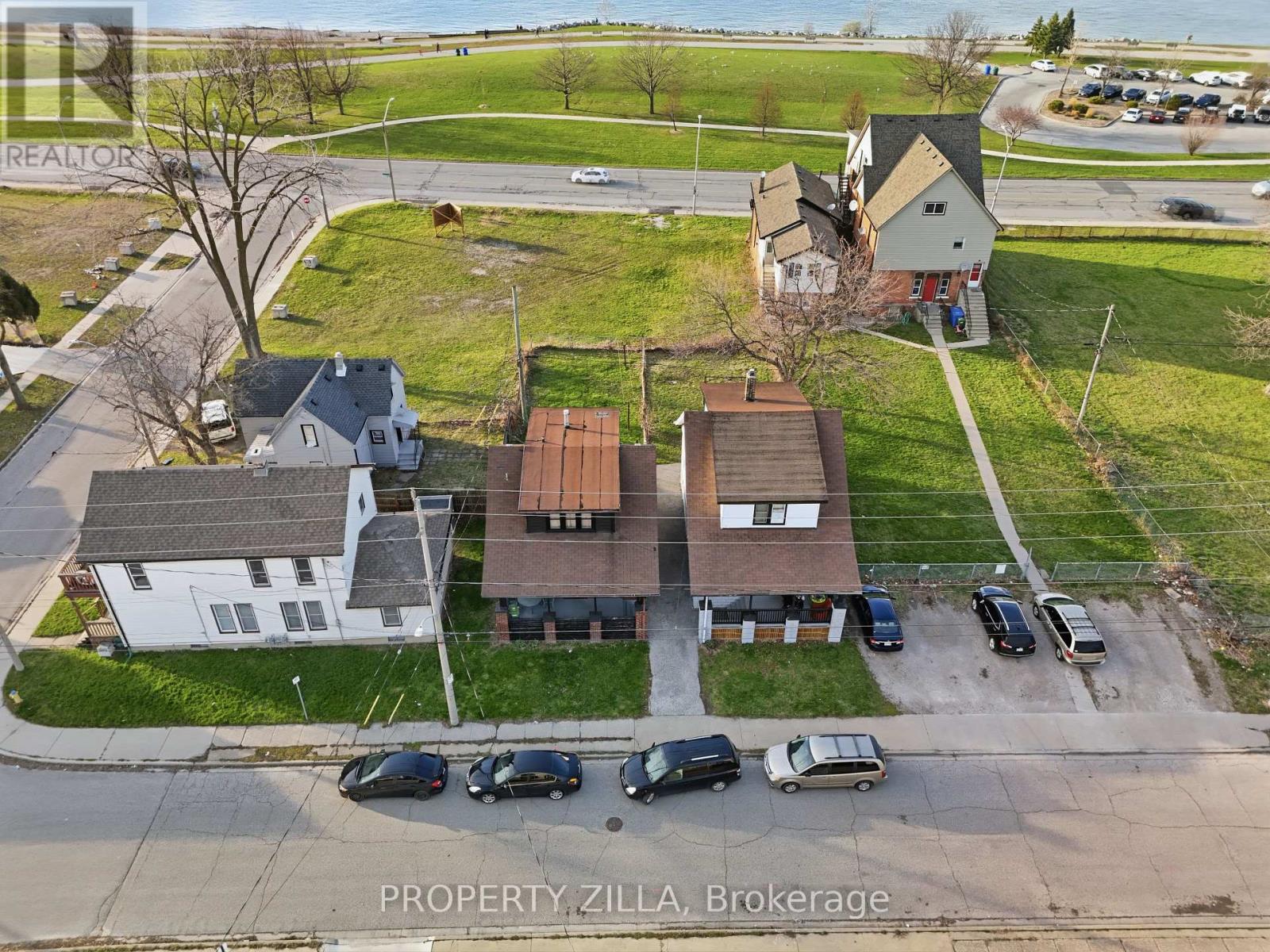 819-829 RIVERSIDE DRIVE E - 8