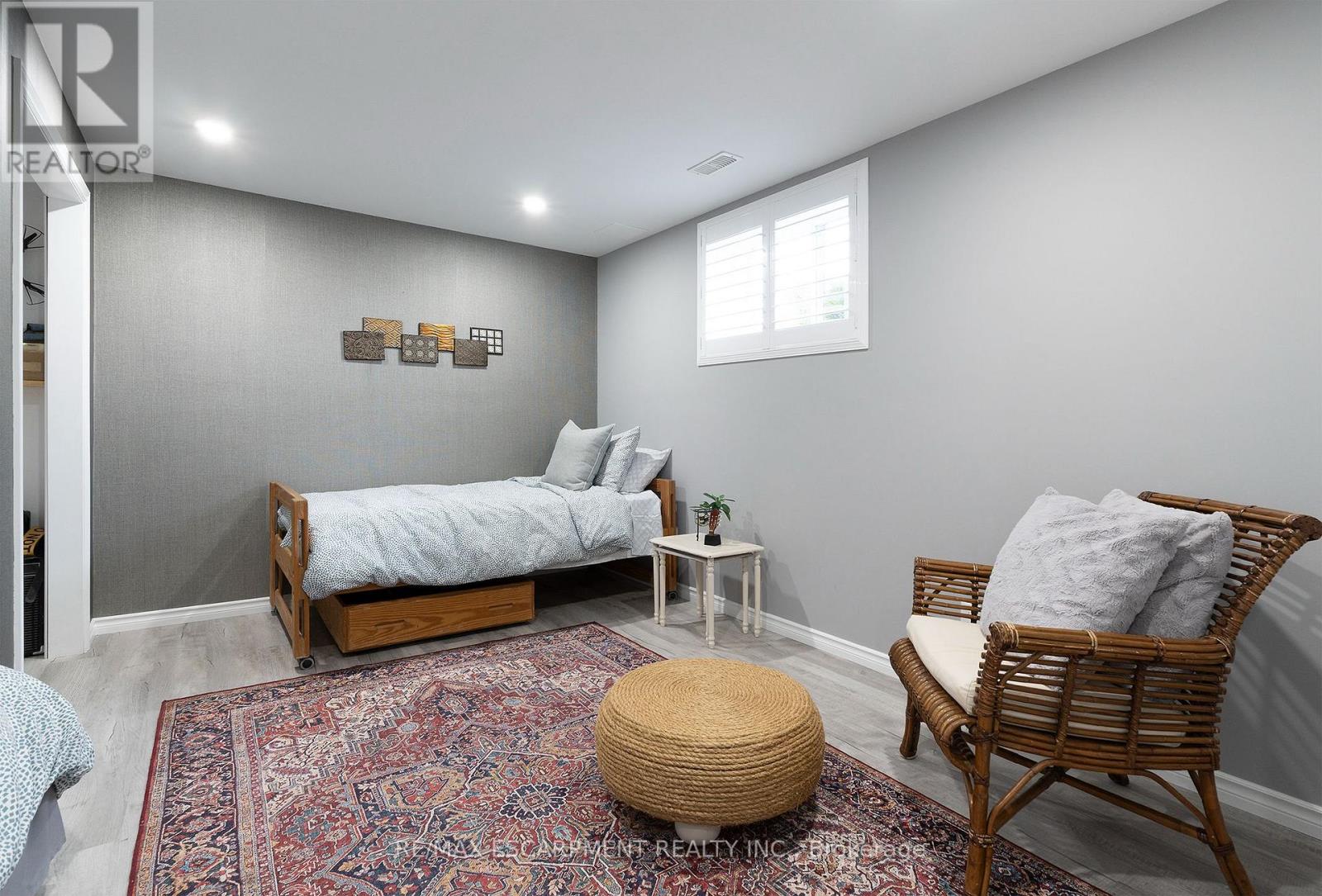 6 MACNEIL COURT - 26