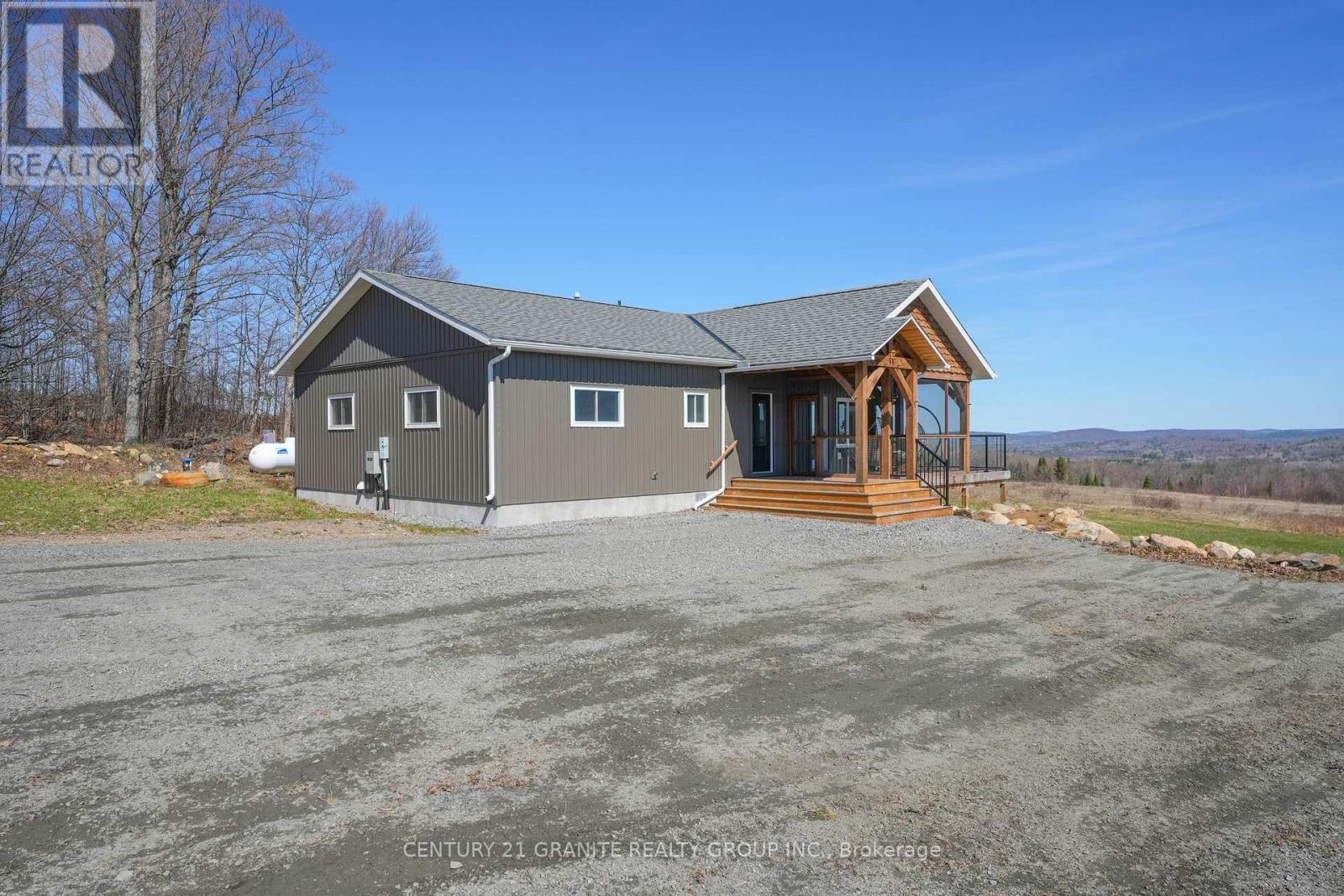 824 EAST ROAD LOOP - 37