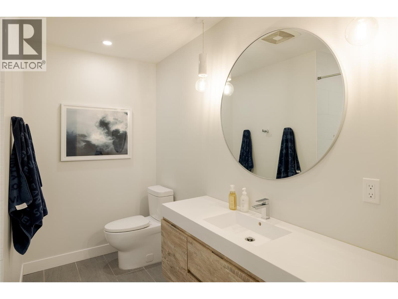 10942 Russell Road, Lake Country