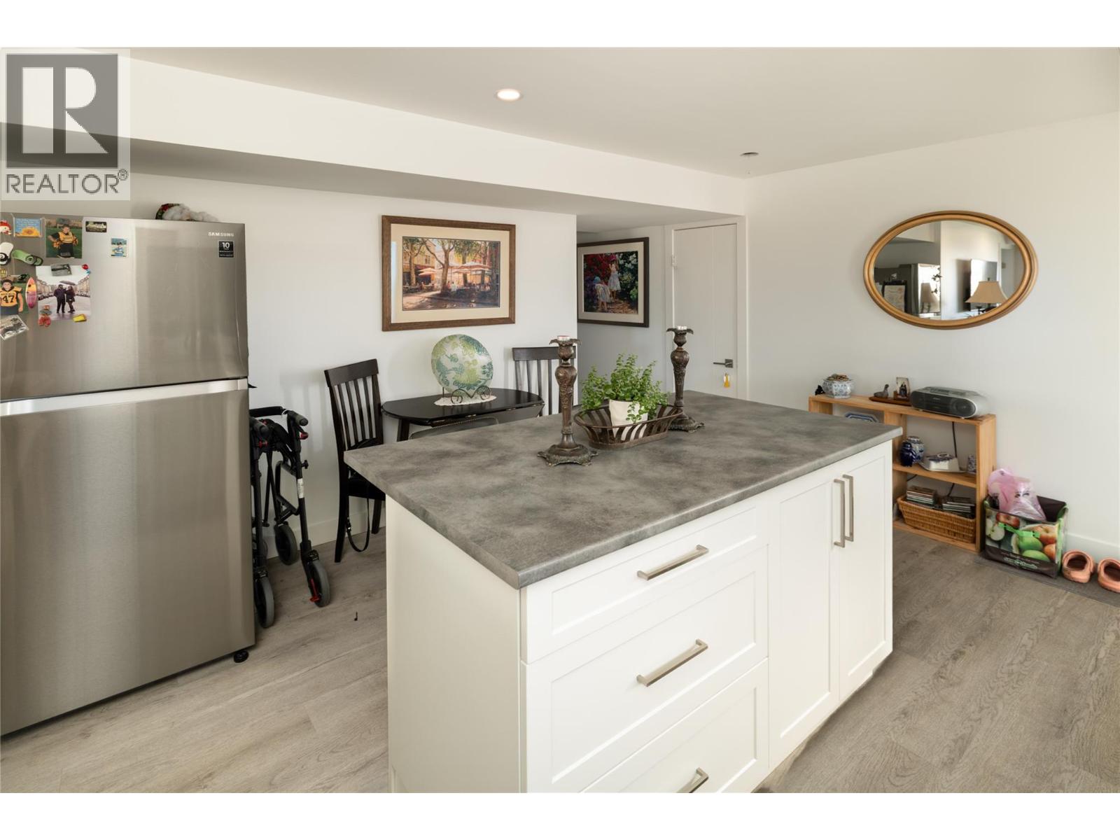 10942 Russell Road, Lake Country