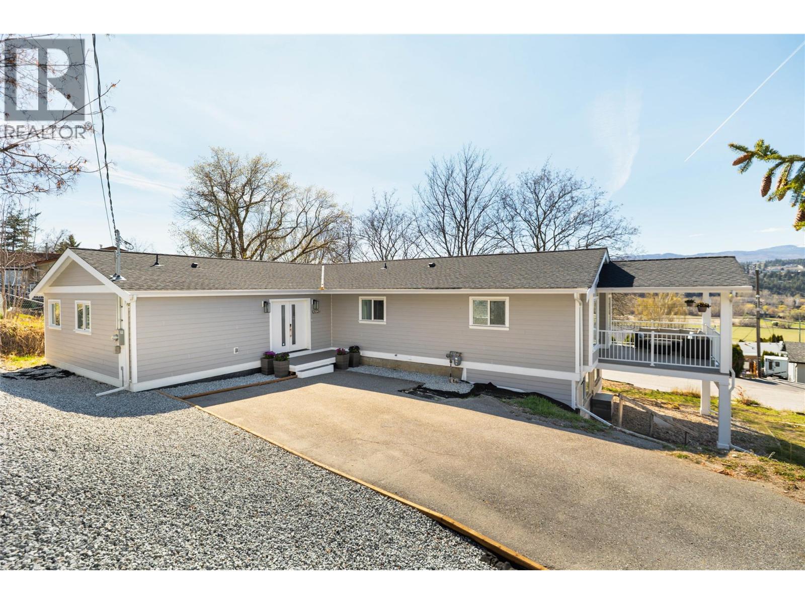 10942 Russell Road, Lake Country