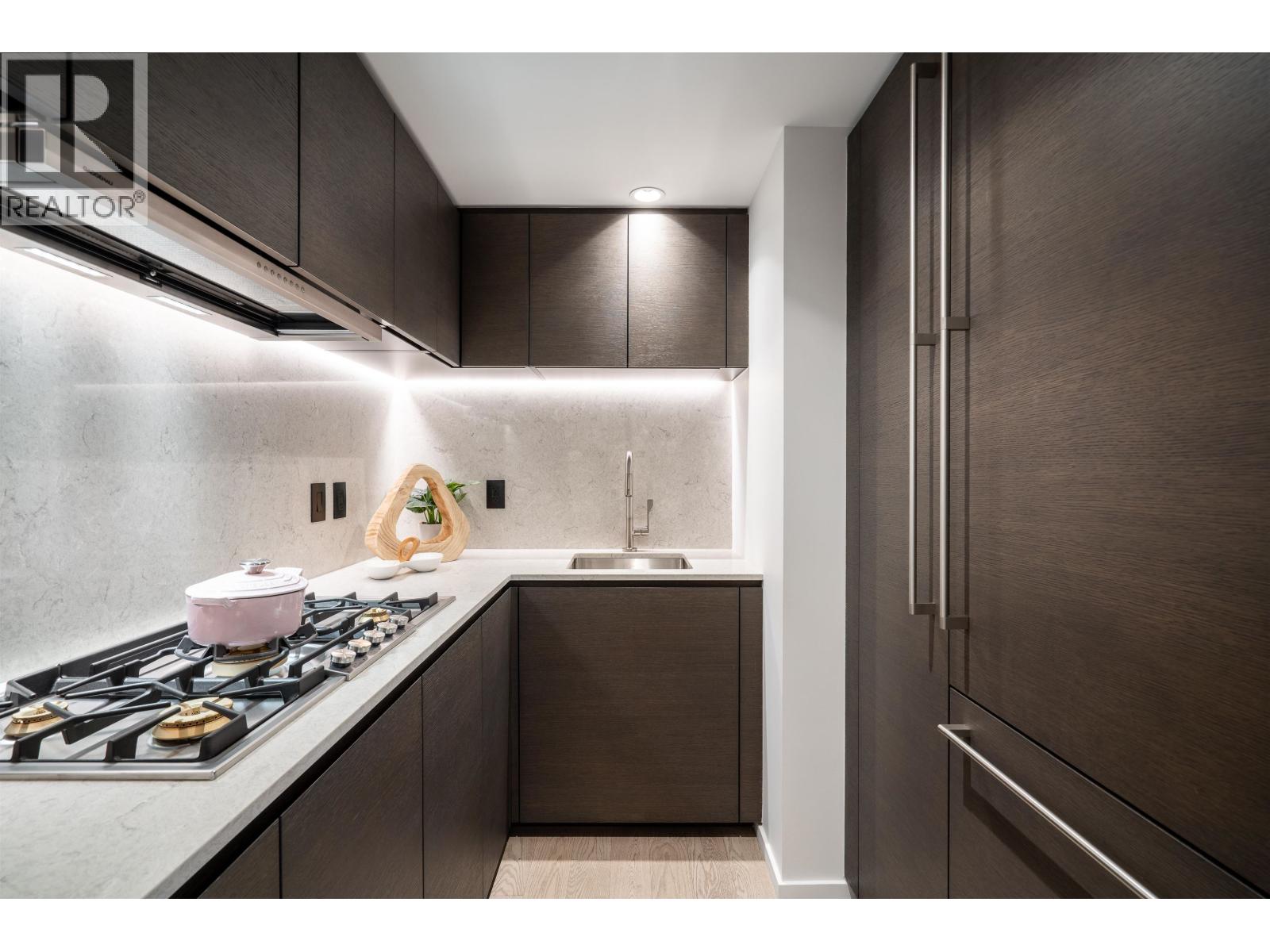 2901 1408 ROBSON STREET