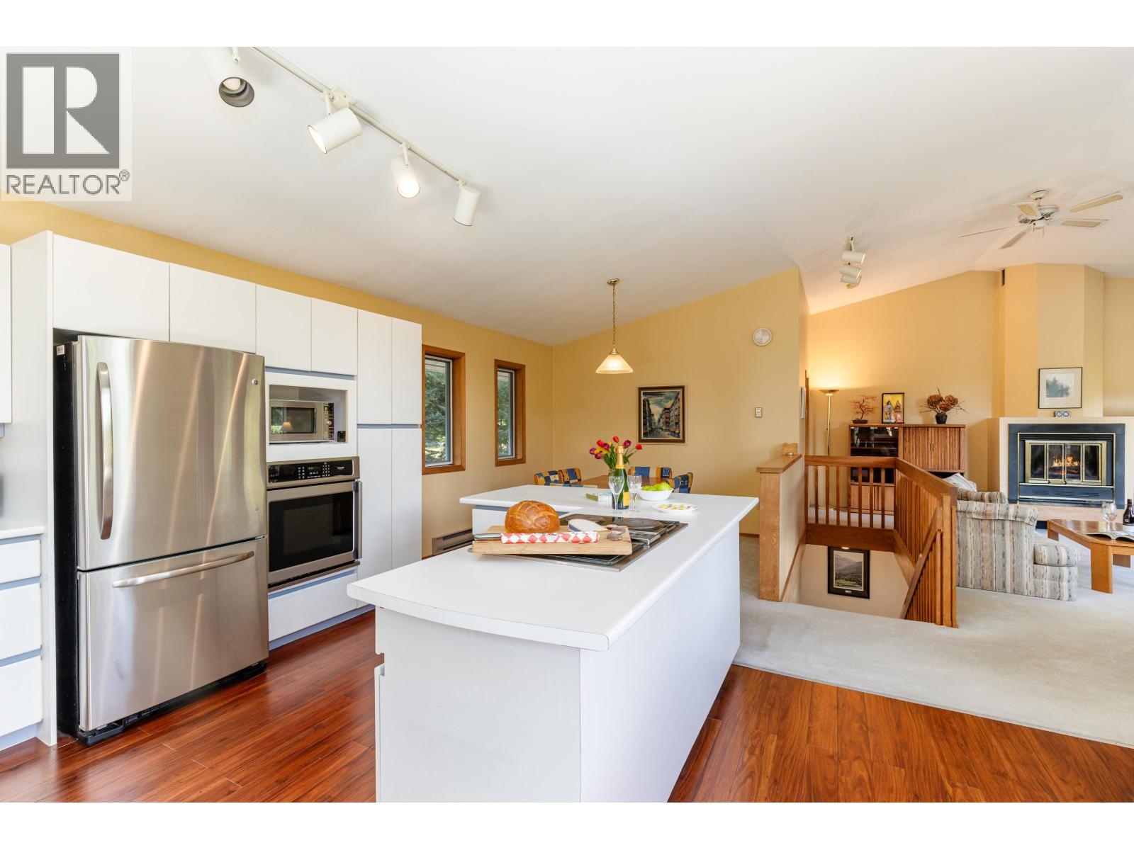 8325 RAINBOW DRIVE, Whistler