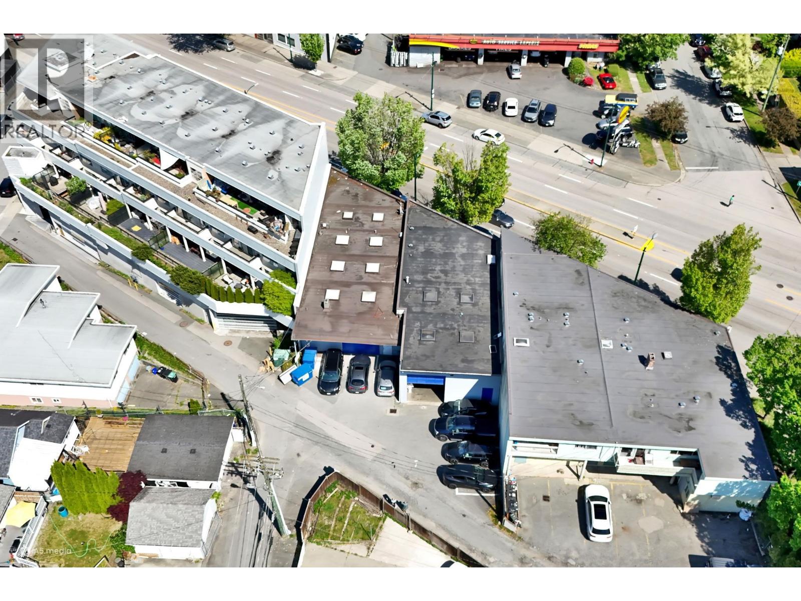 Retail for Sale in Vancouver – 1872 KINGSWAY, Vancouver – MLS# C8078589 - Image 19