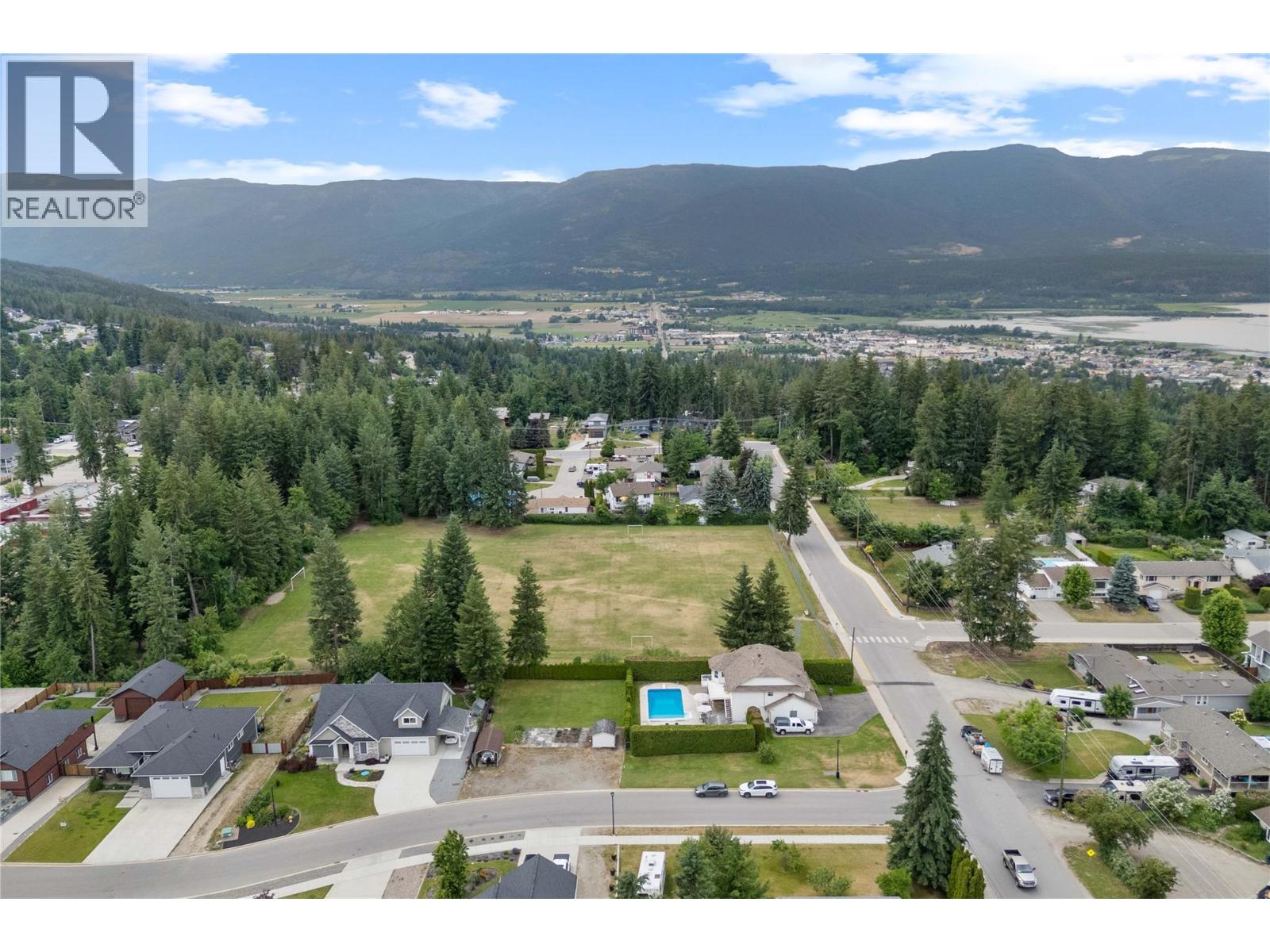  1081 23 Street Southeast, Salmon Arm