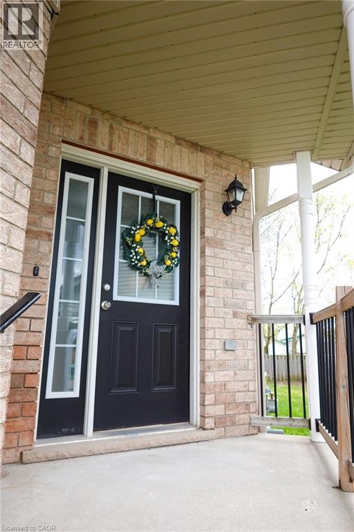 652 SALISBURY Avenue, Listowel, Ontario, N4W1Y9 — Photo 2