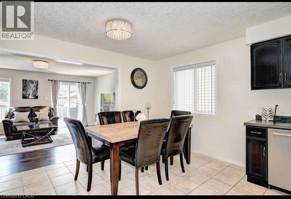 130 UPPER MERCER Street, Waterloo, Ontario, N2A4N2 — Photo 3