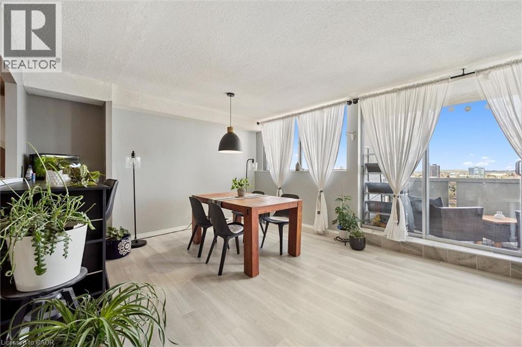375 KING Street N Unit# 1406, Waterloo, Ontario, N2J4L6 — Photo 6