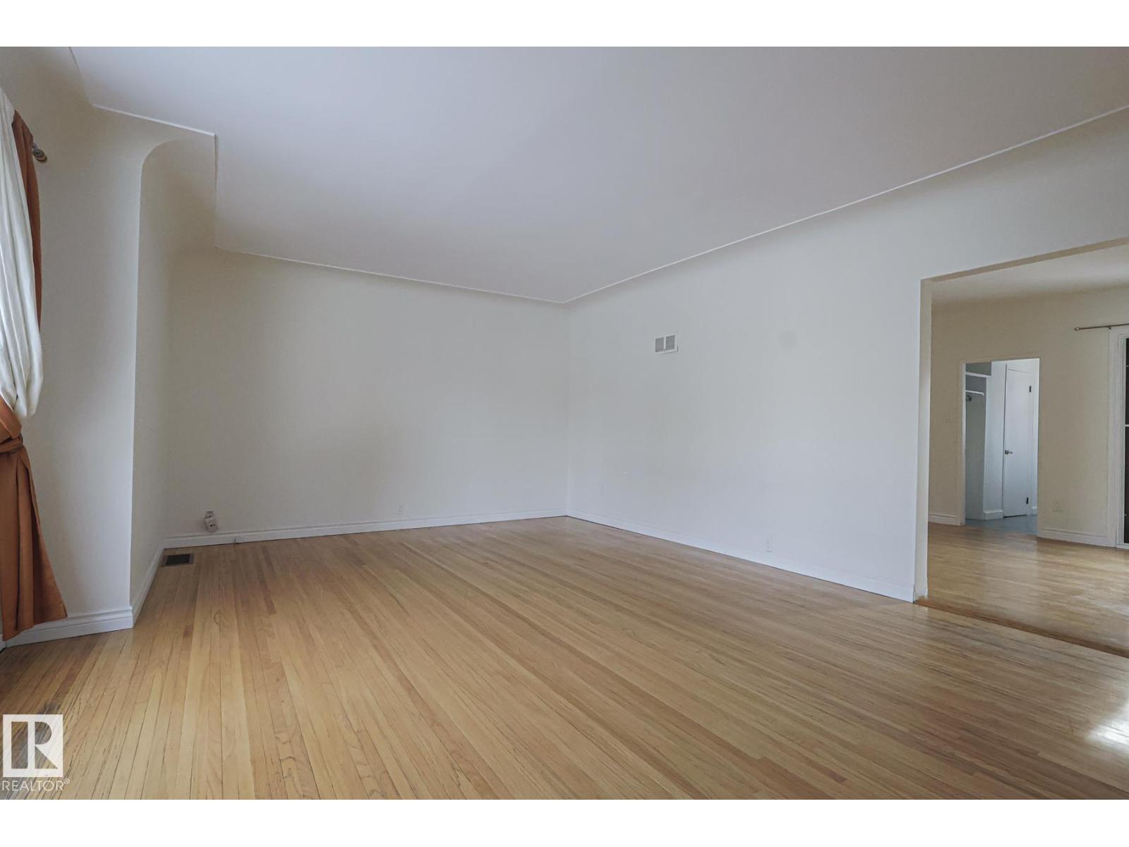 11507 72 AV NW - Image 3