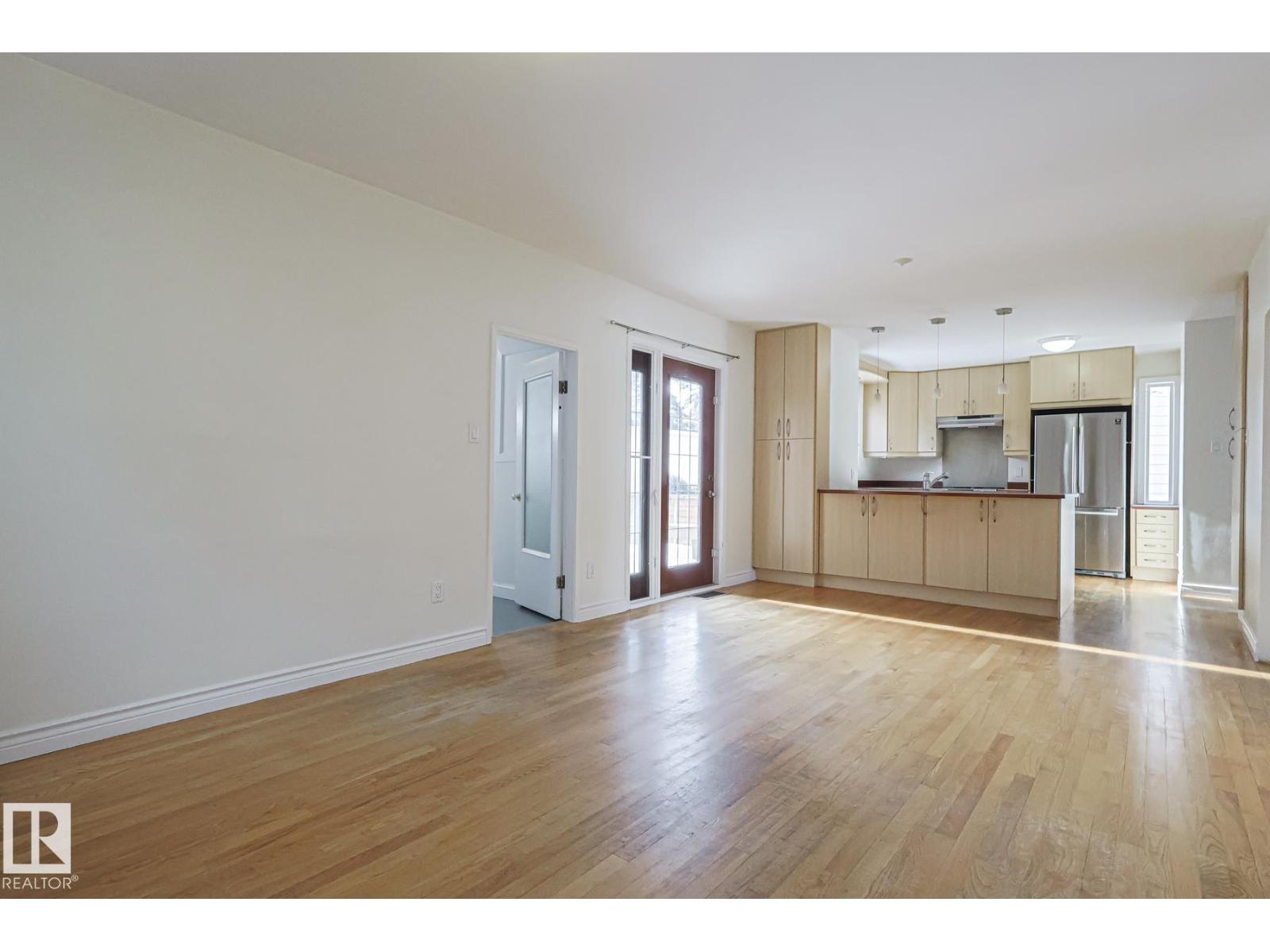 11507 72 AV NW - 7