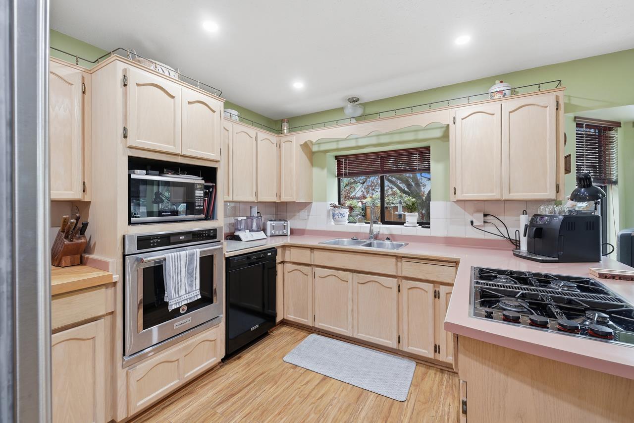 3 Bed, 3 Bath House for Sale in Surrey – 1987 144 STREET, Surrey – MLS# R3120975 - Image 10