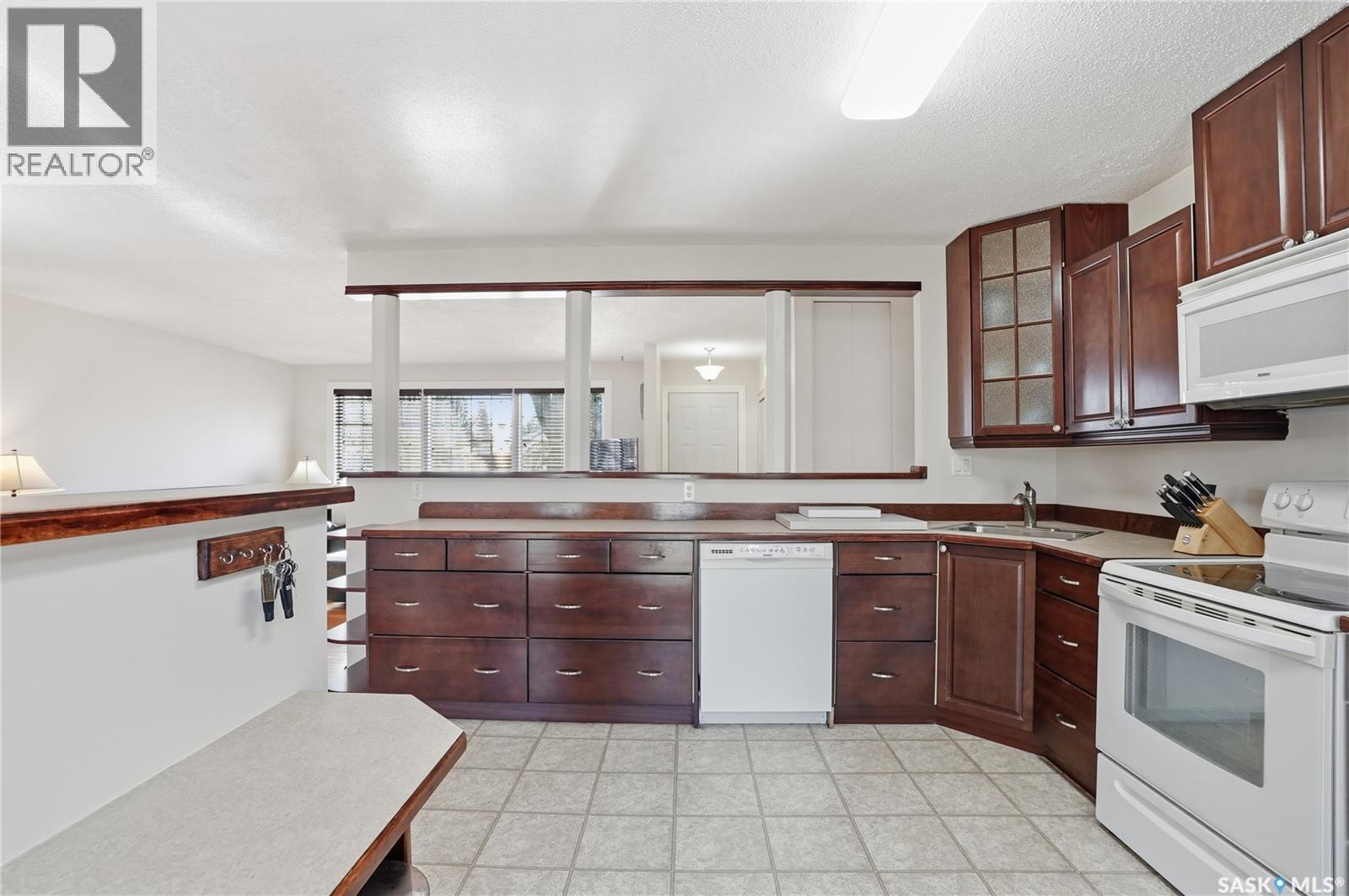 2 Hardy CRESCENT - 14