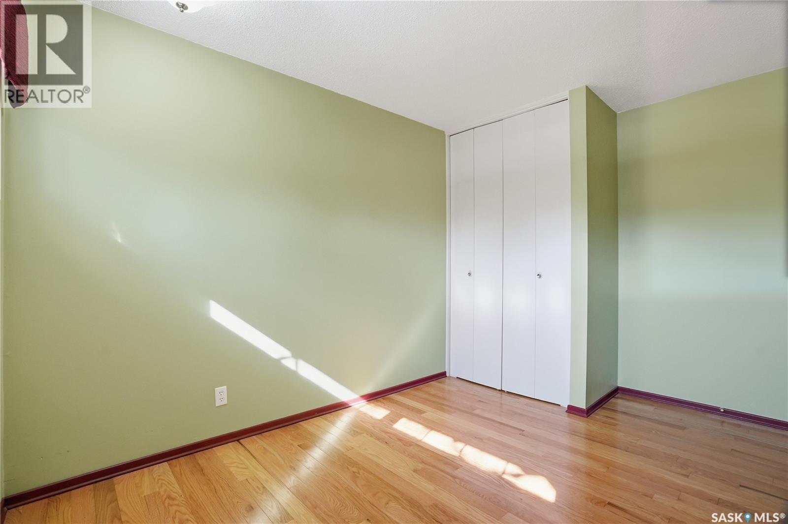 2 Hardy CRESCENT - 18