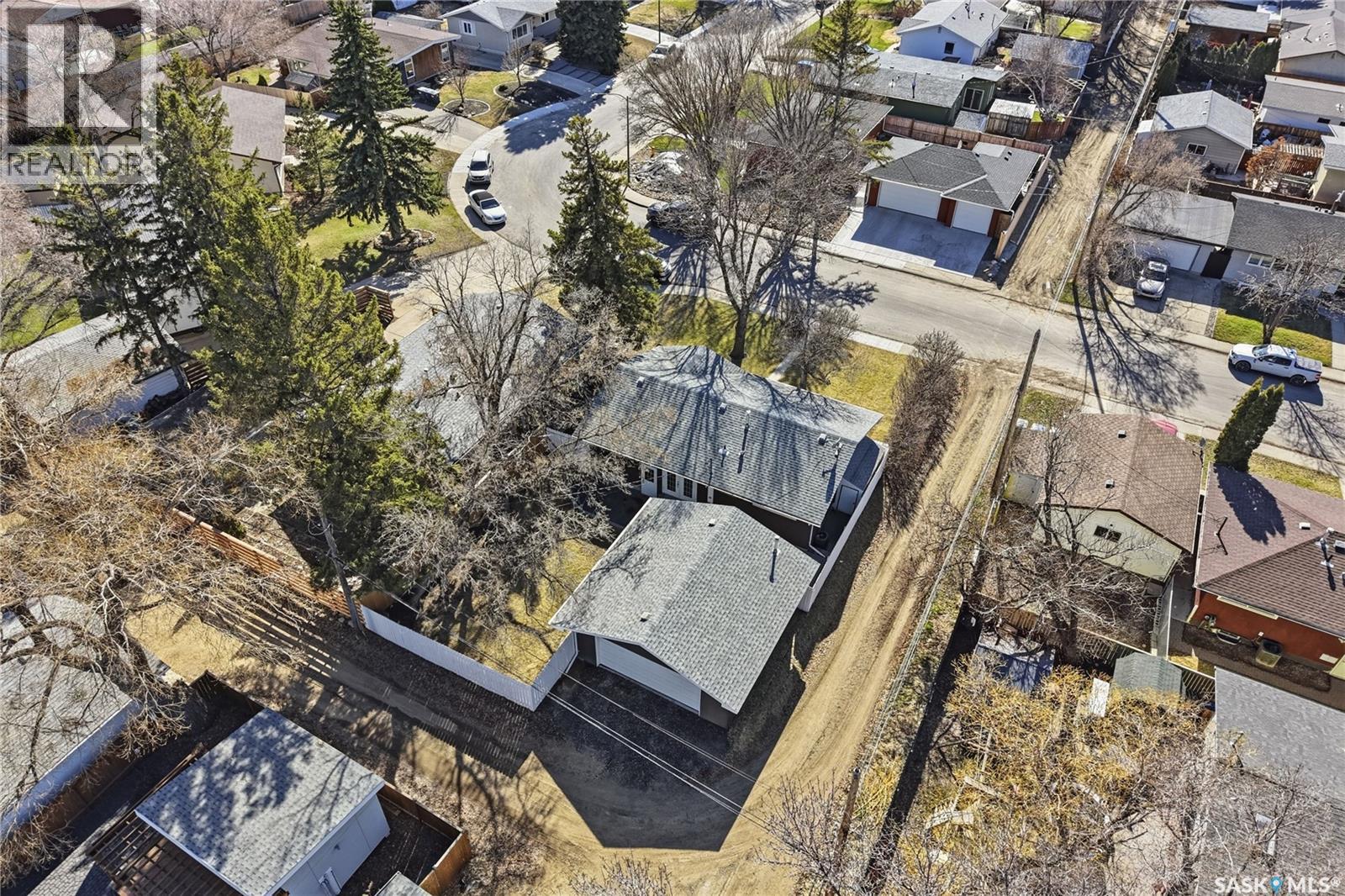 2 Hardy CRESCENT - 47