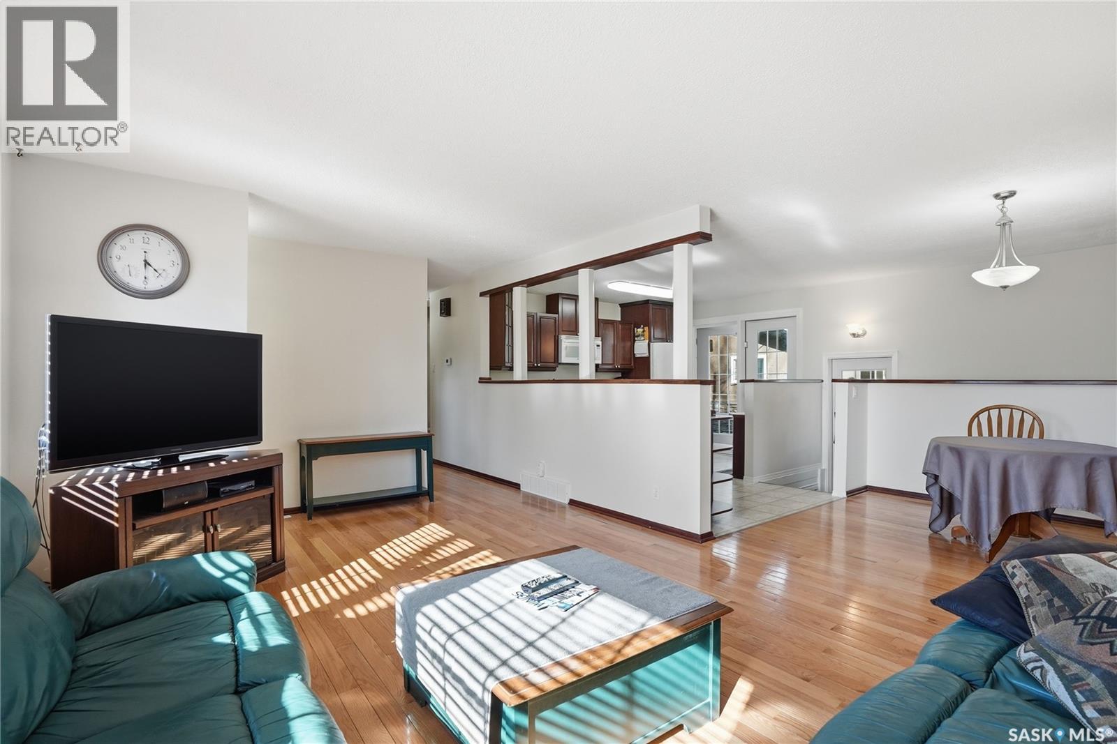 2 Hardy CRESCENT - 6