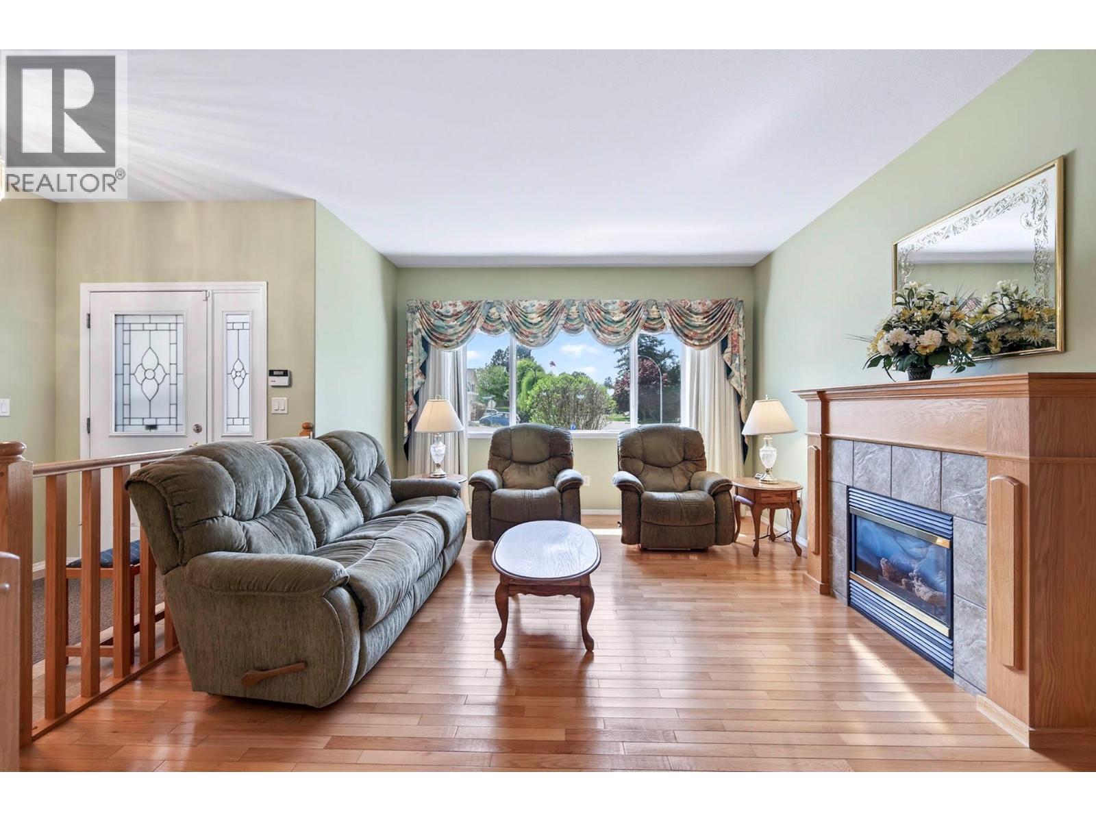 626 COOPER Place - 4