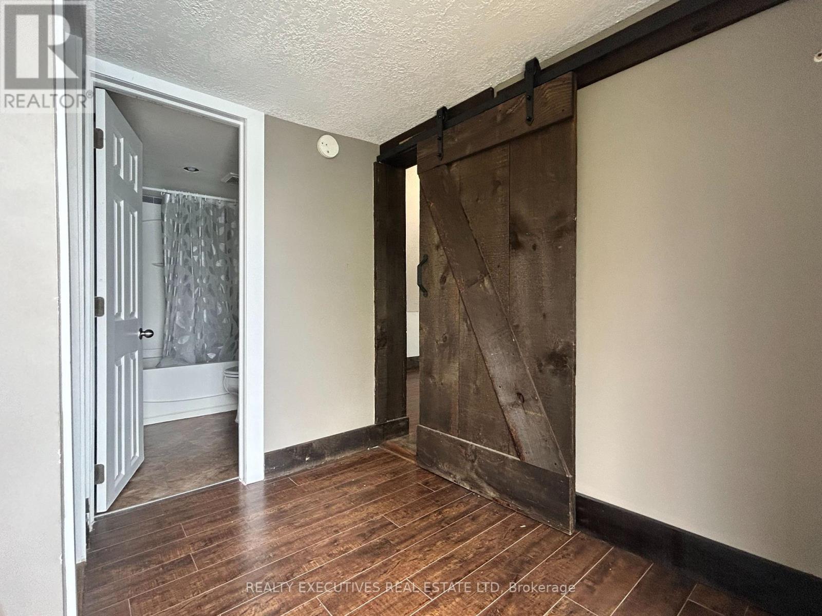 18 MILL STREET - 17