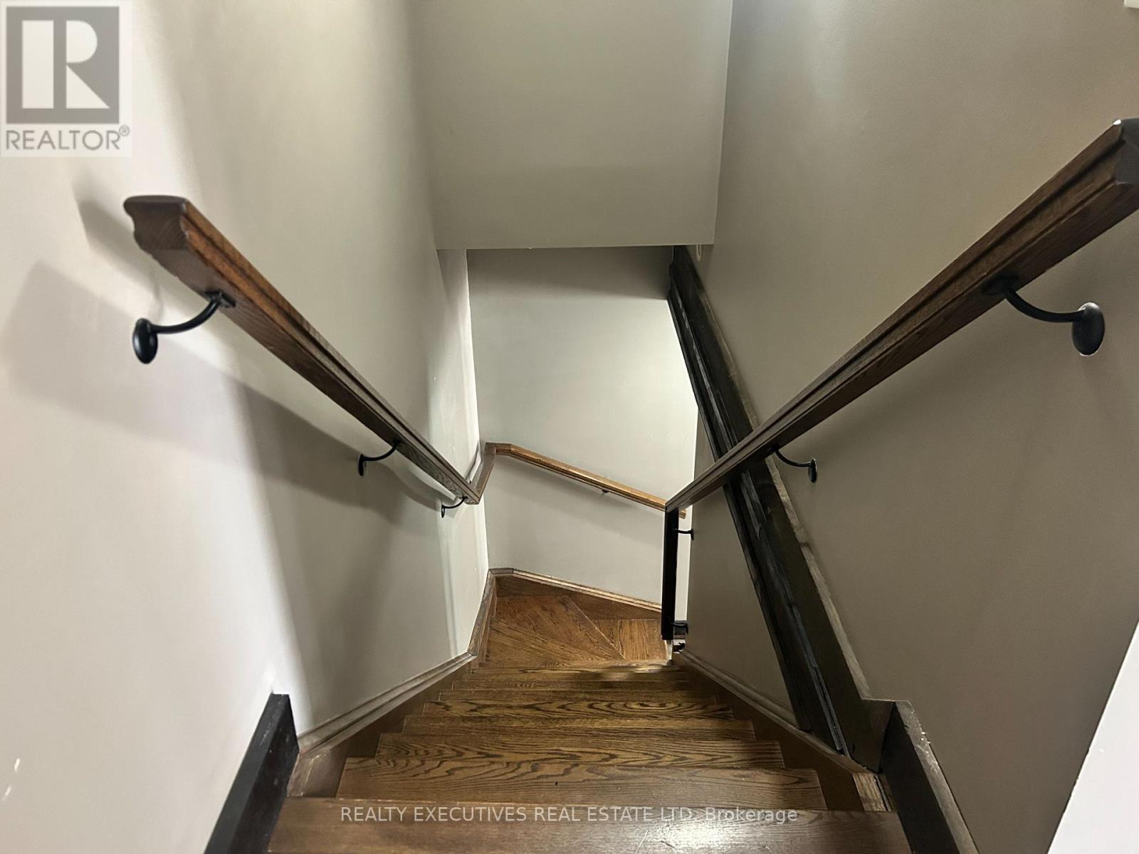 18 MILL STREET - 12