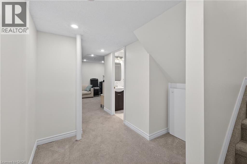 122 HOLLYBUSH Drive, Hamilton, Ontario, L8B0P1 — Photo 35
