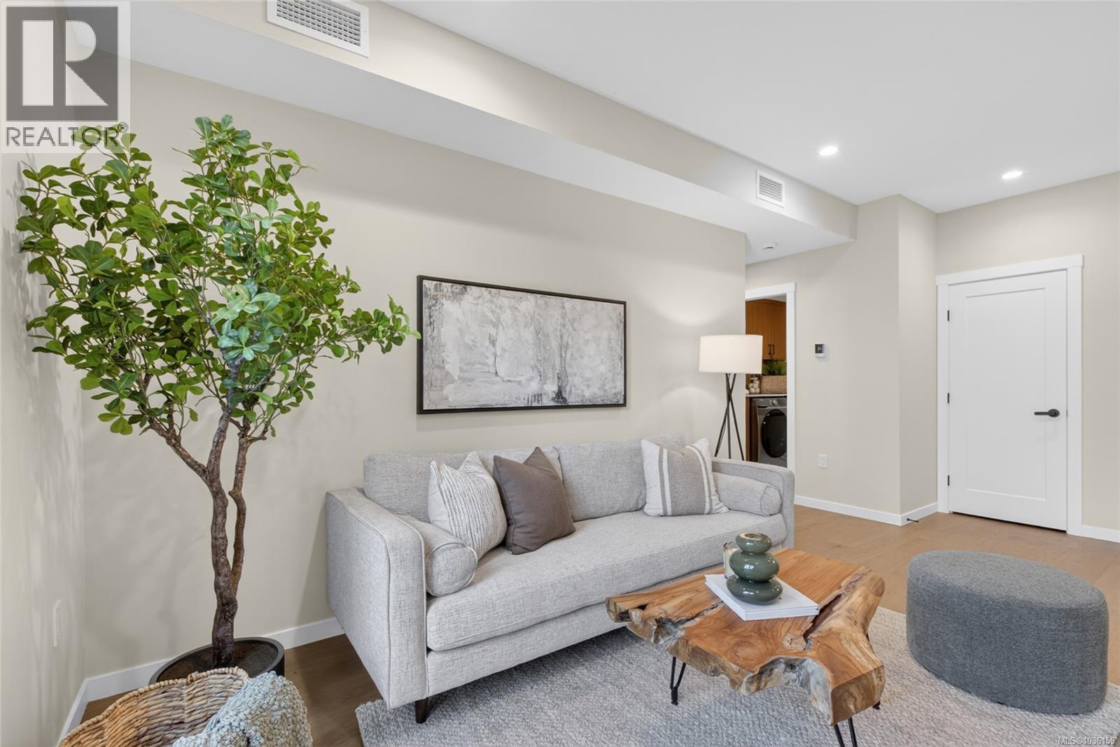#7 152 Marina View Dr - 43