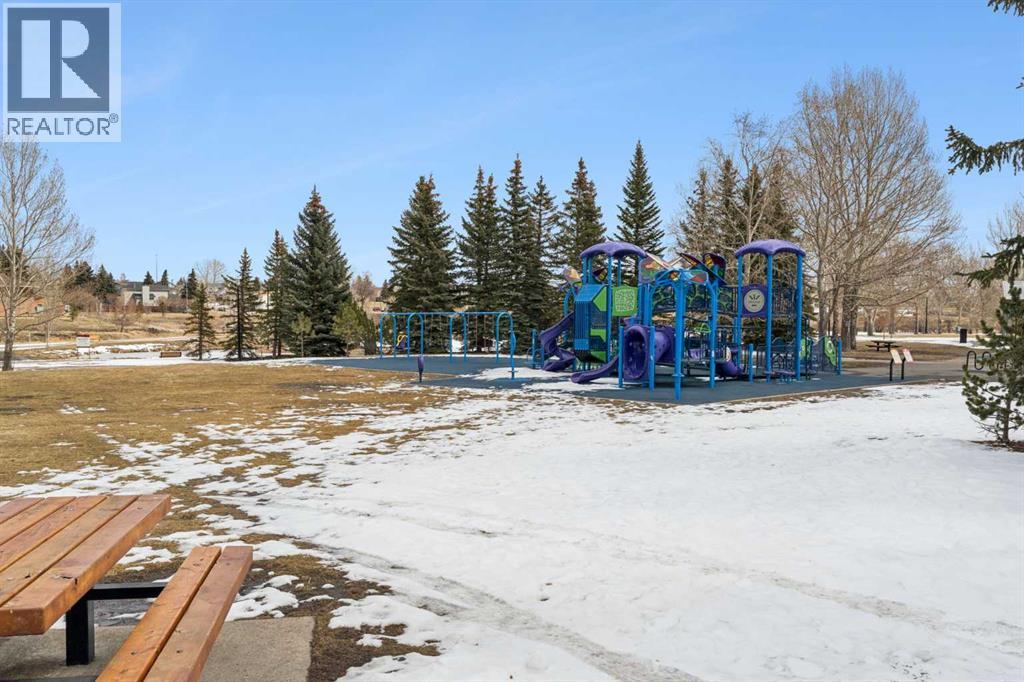 136 Luxstone Place SW - 42
