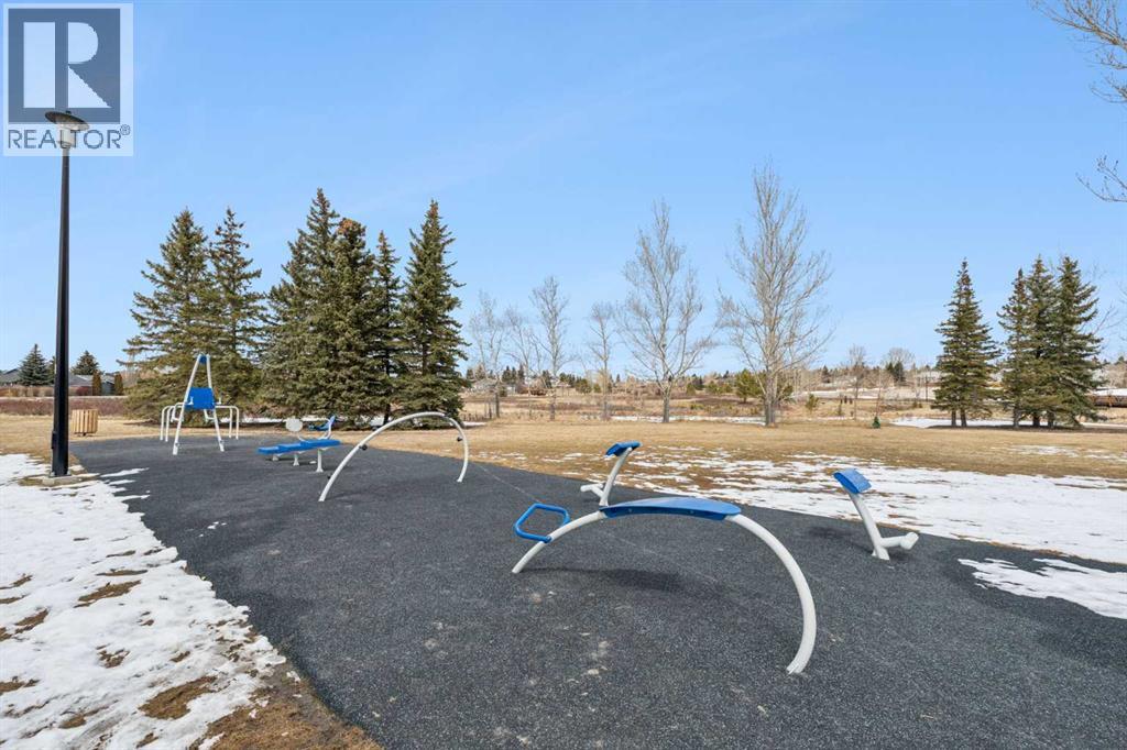 136 Luxstone Place SW - 41