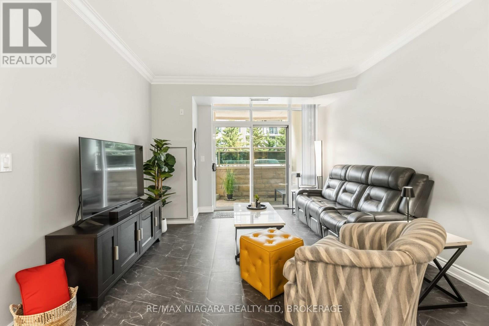 #107 125 WILSON STREET W - Image 10