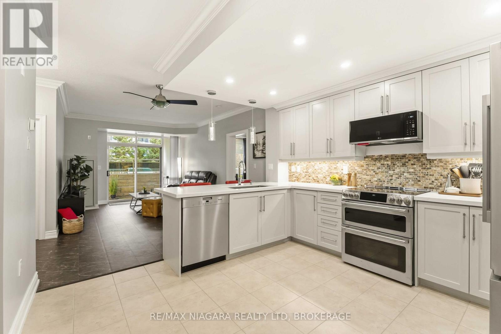 #107 125 WILSON STREET W - Image 14