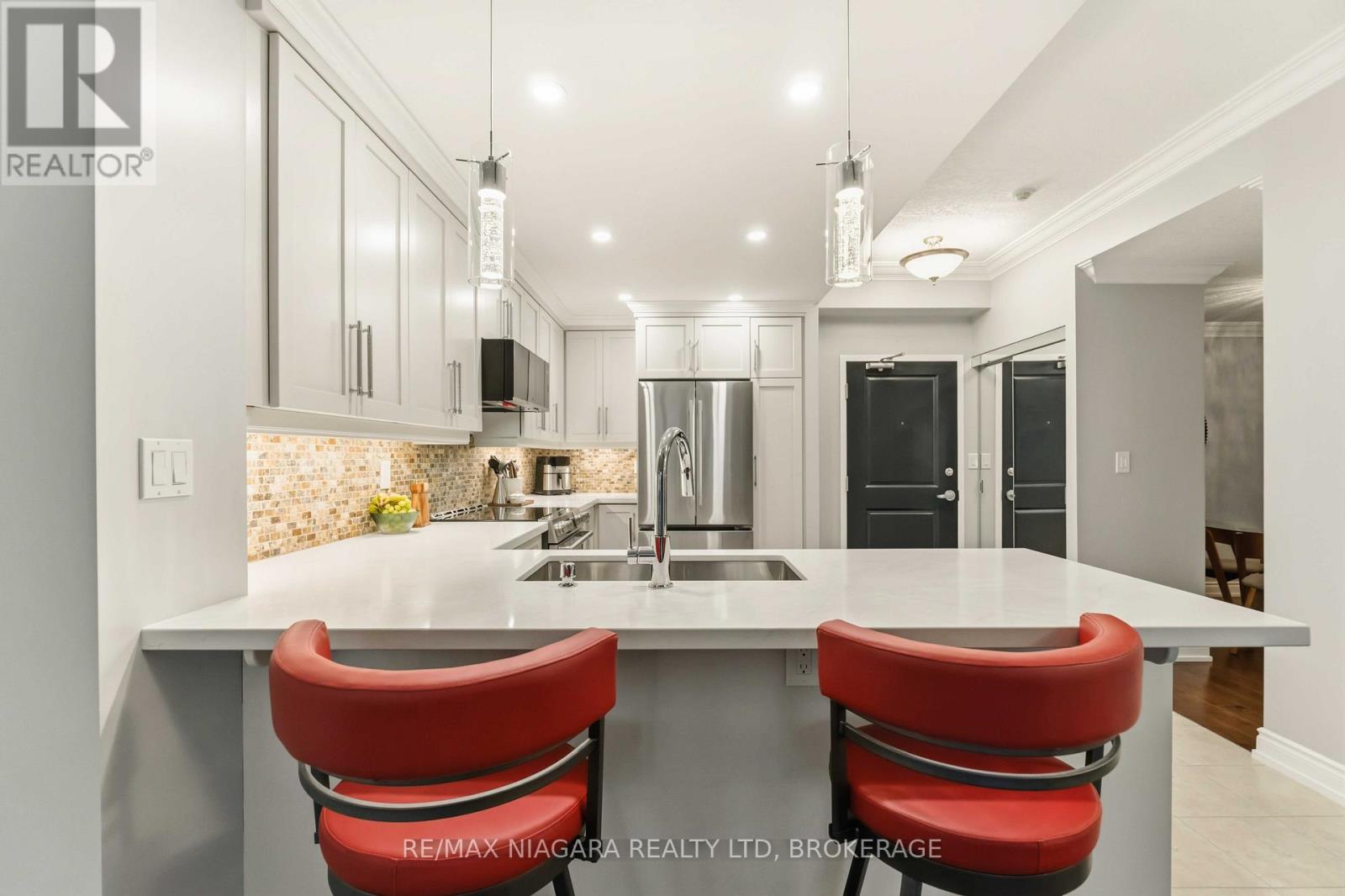 #107 125 WILSON STREET W - Image 17