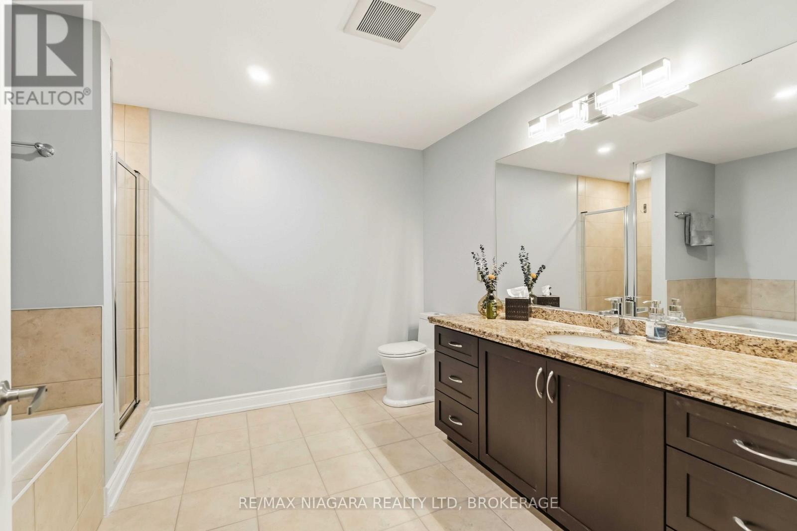 #107 125 WILSON STREET W - Image 24