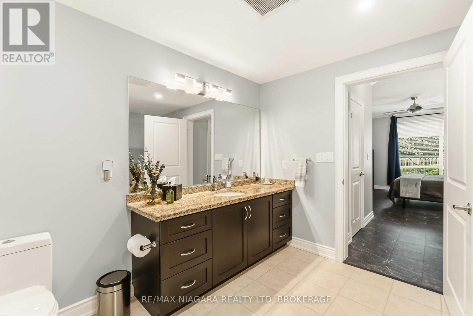 #107 125 WILSON STREET W - Image 26