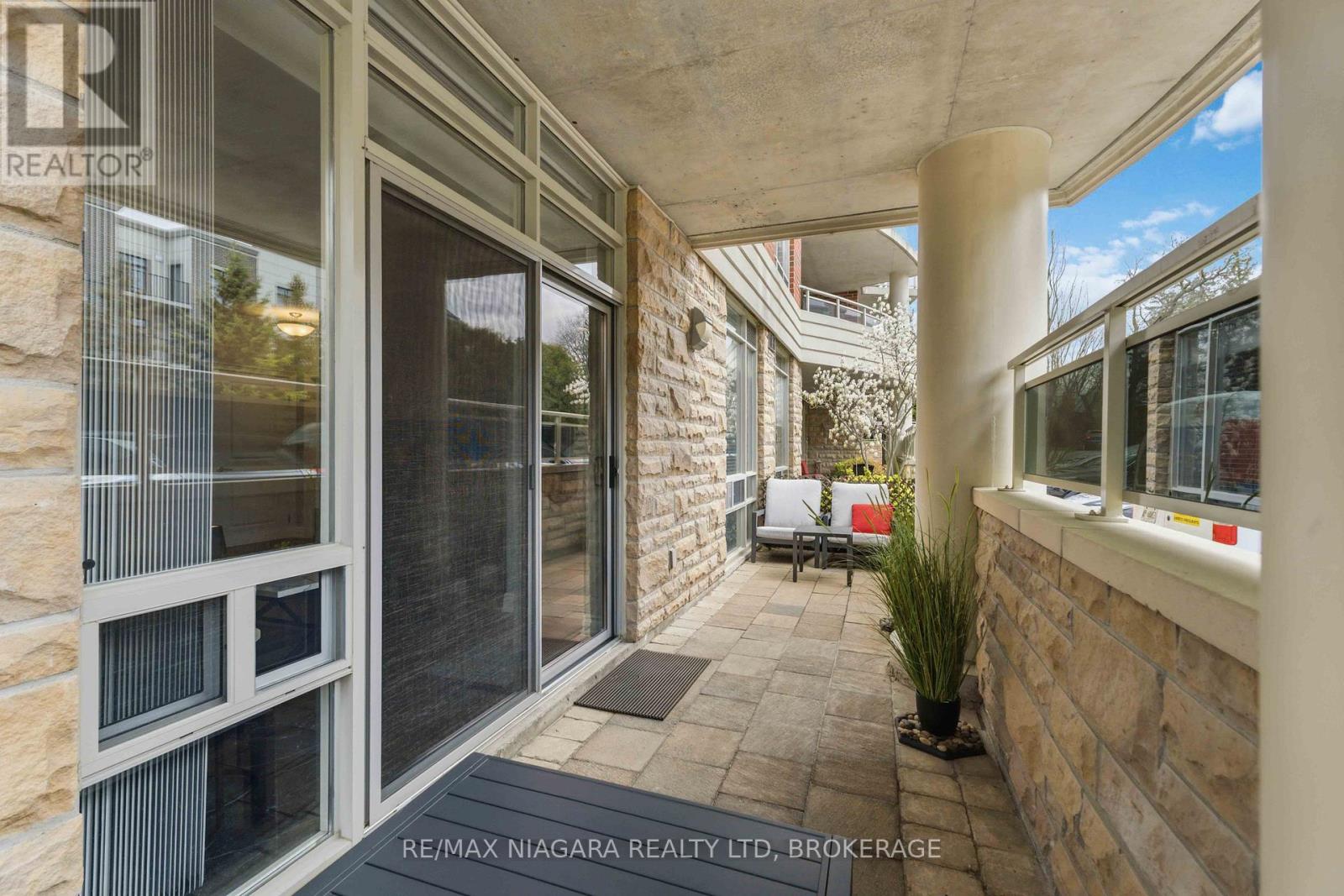 #107 125 WILSON STREET W - Image 34
