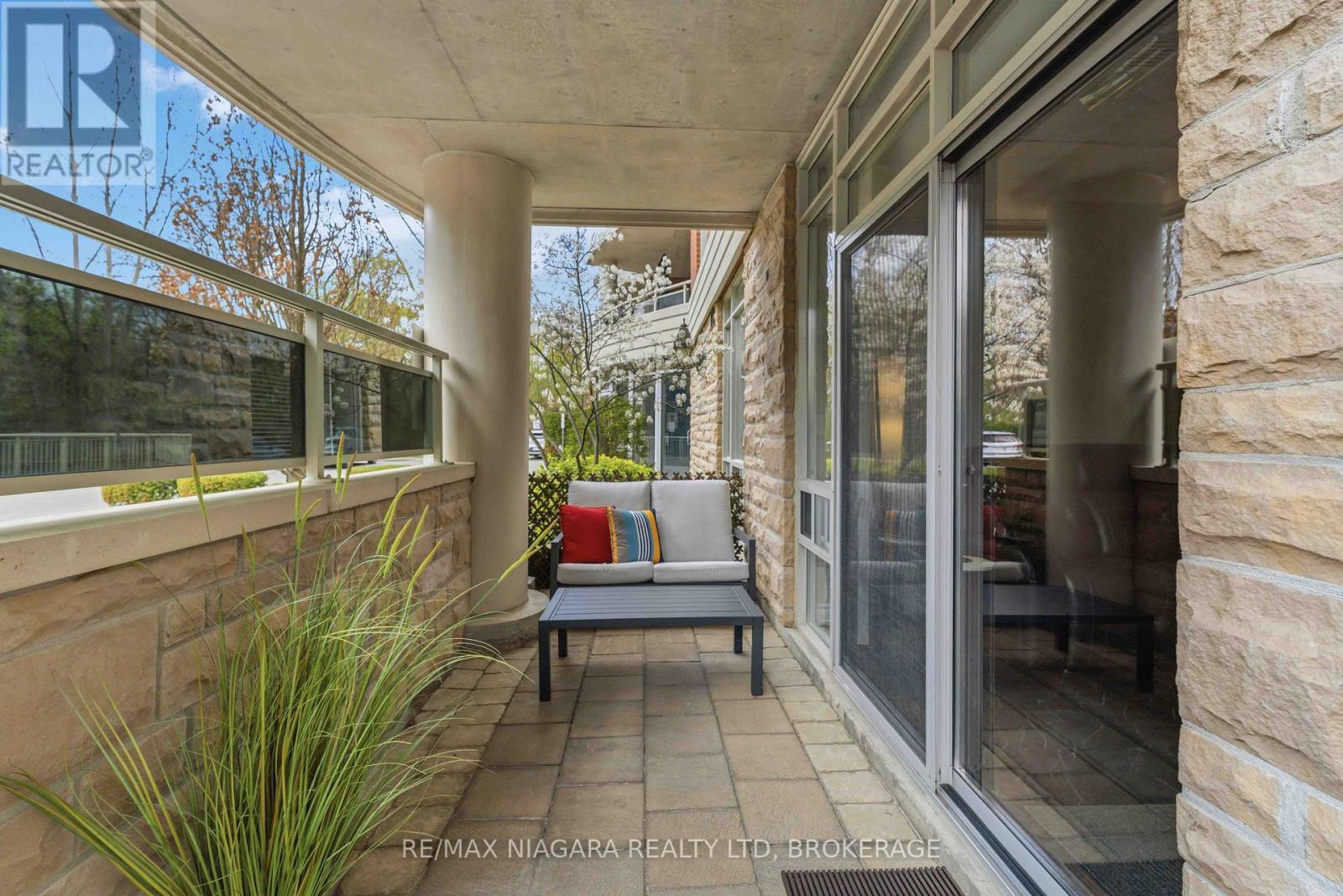 #107 125 WILSON STREET W - Image 35