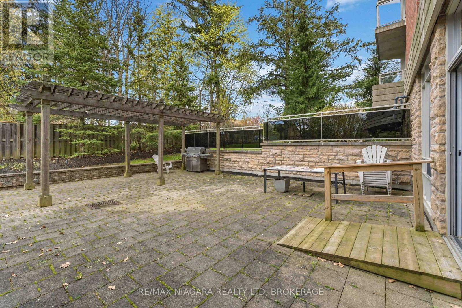 #107 125 WILSON STREET W - Image 36