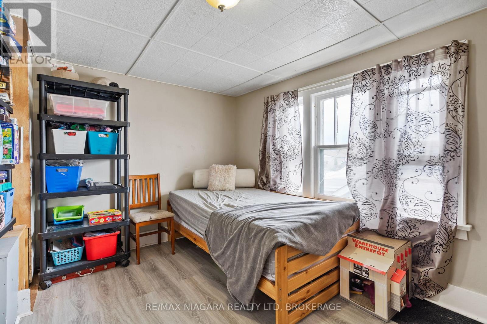 35 DEERE STREET - 12
