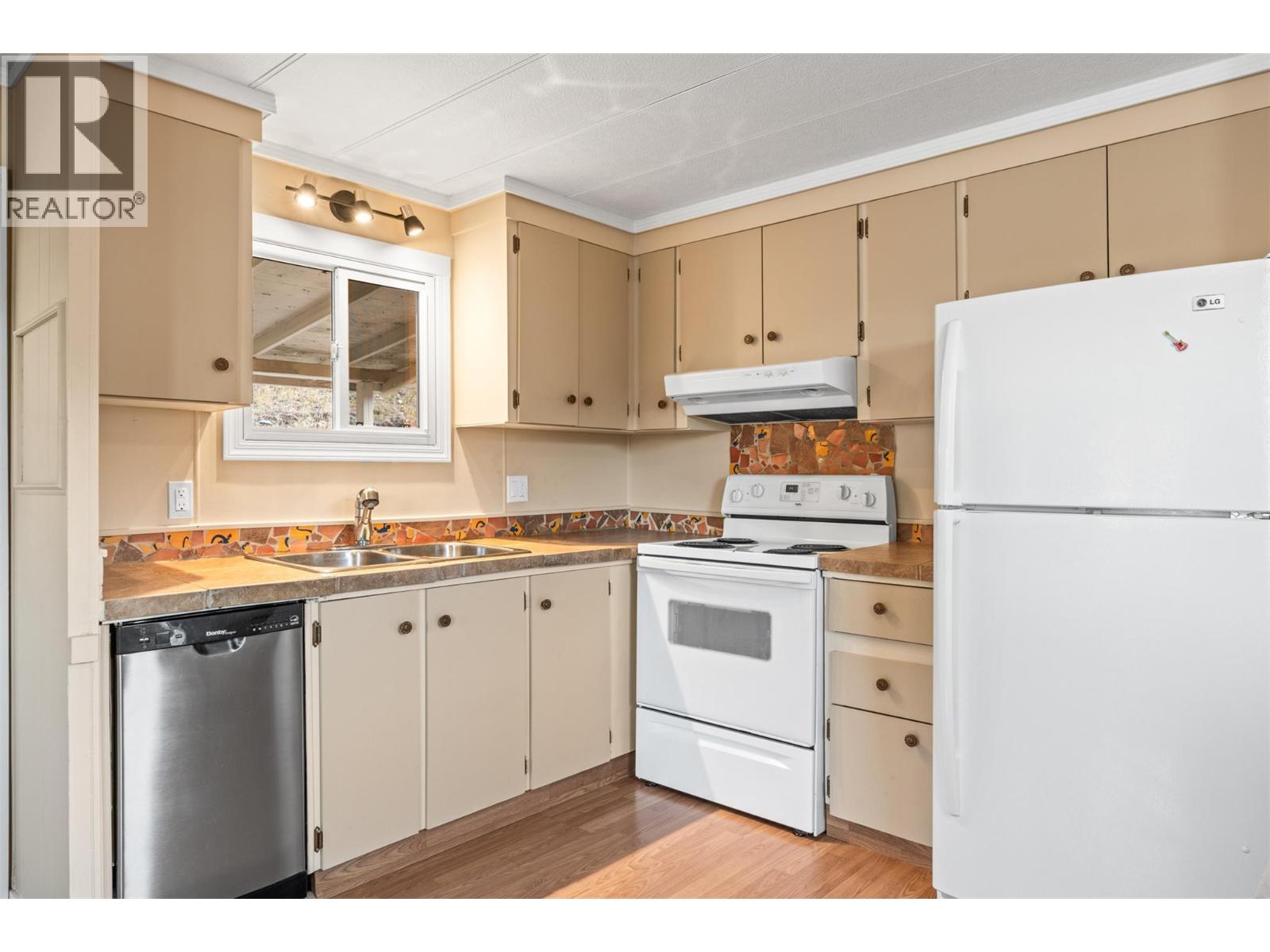 #92 15401 Kalamalka Road - 6