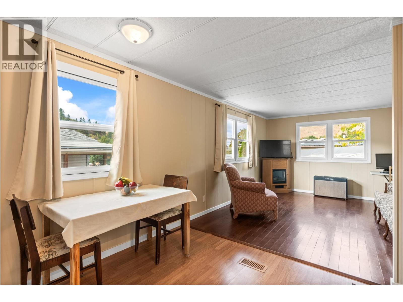 #92 15401 Kalamalka Road - 8