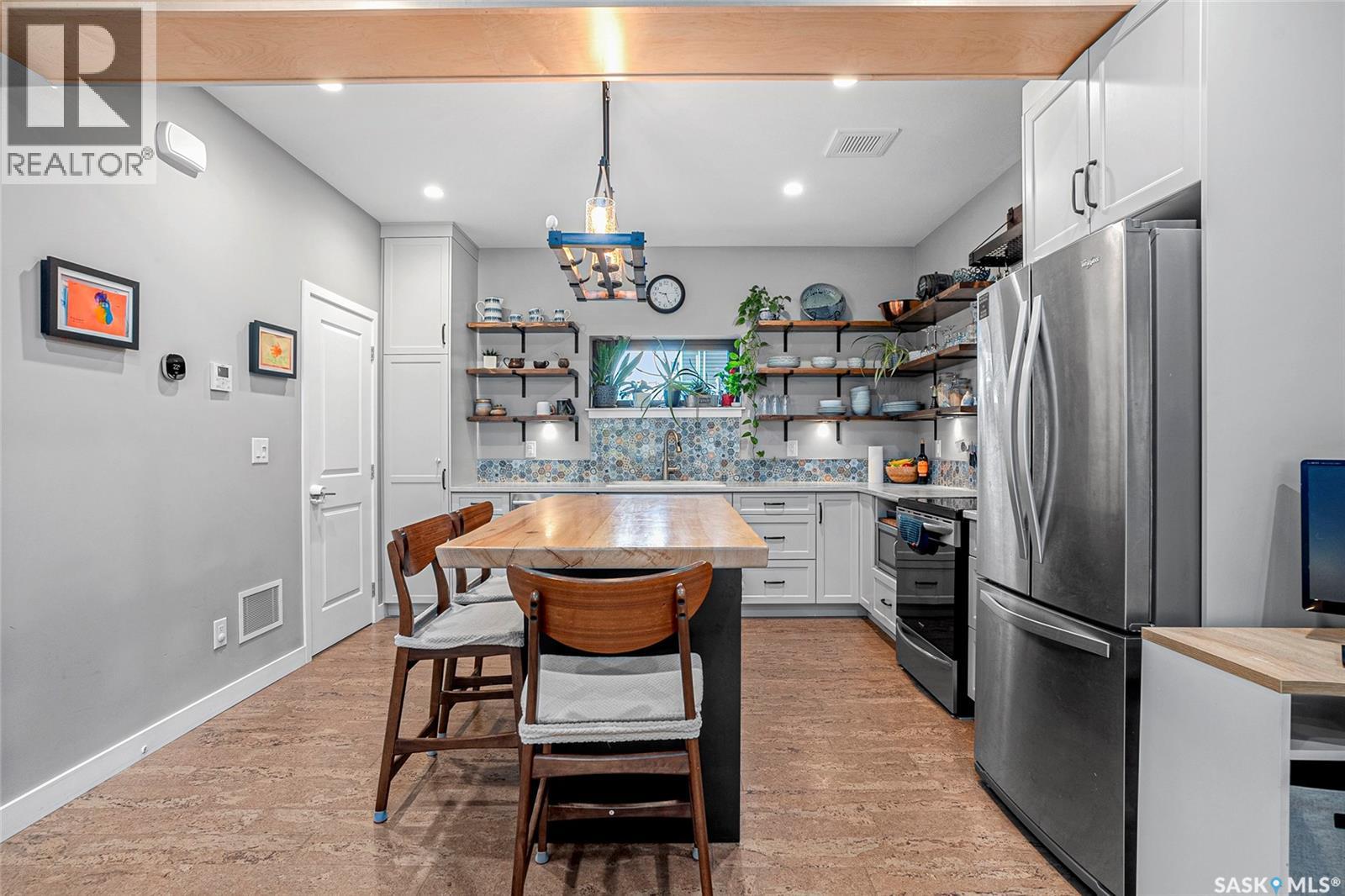 #4 475 L AVENUE S - 3
