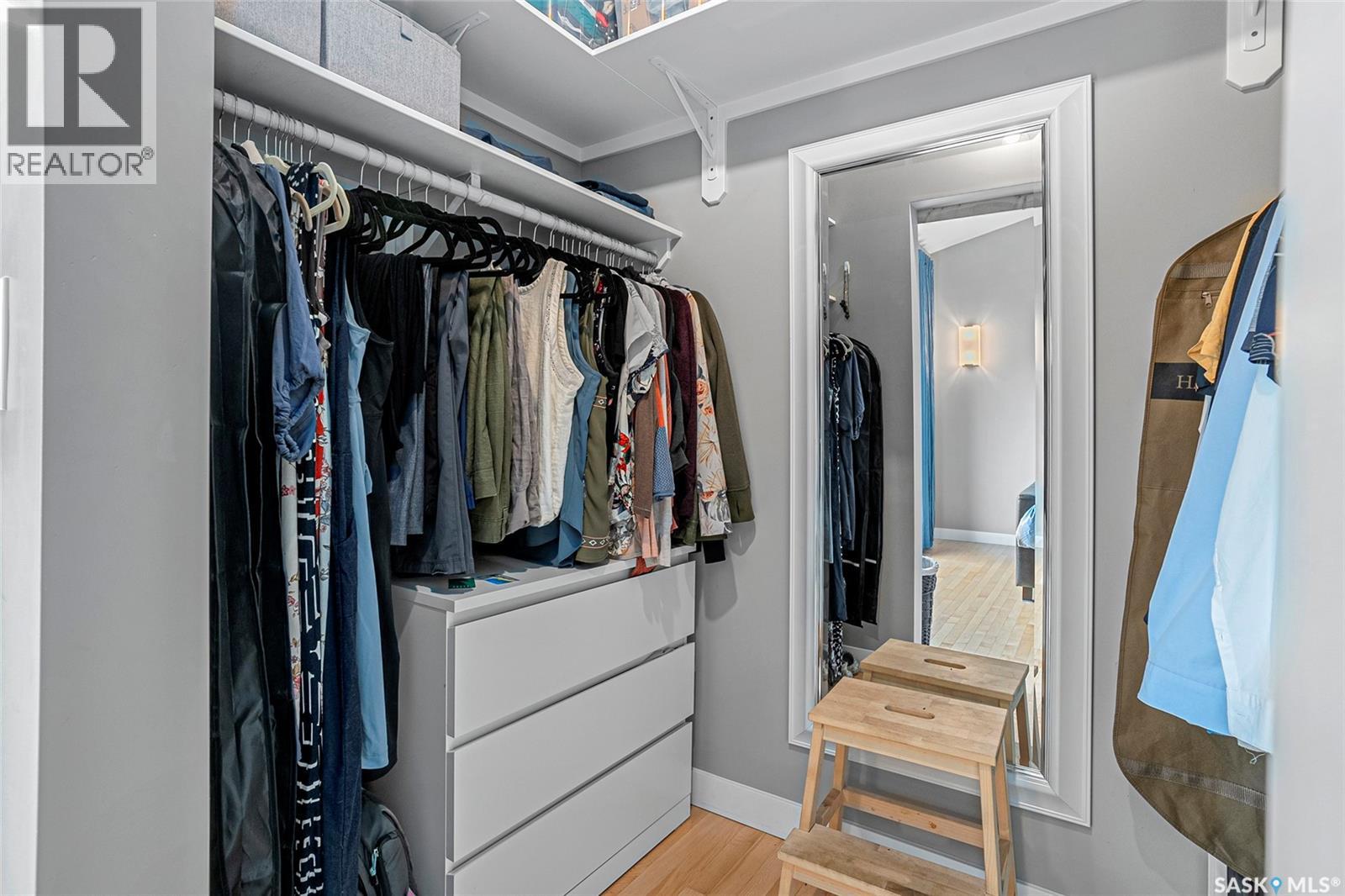 #4 475 L AVENUE S - 14