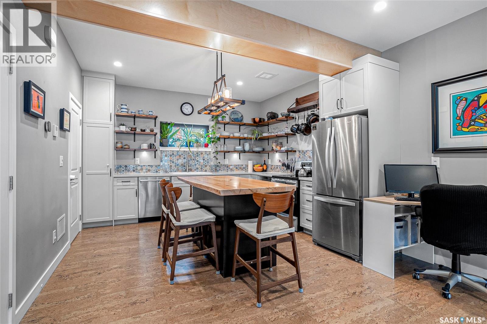 #4 475 L AVENUE S - 2