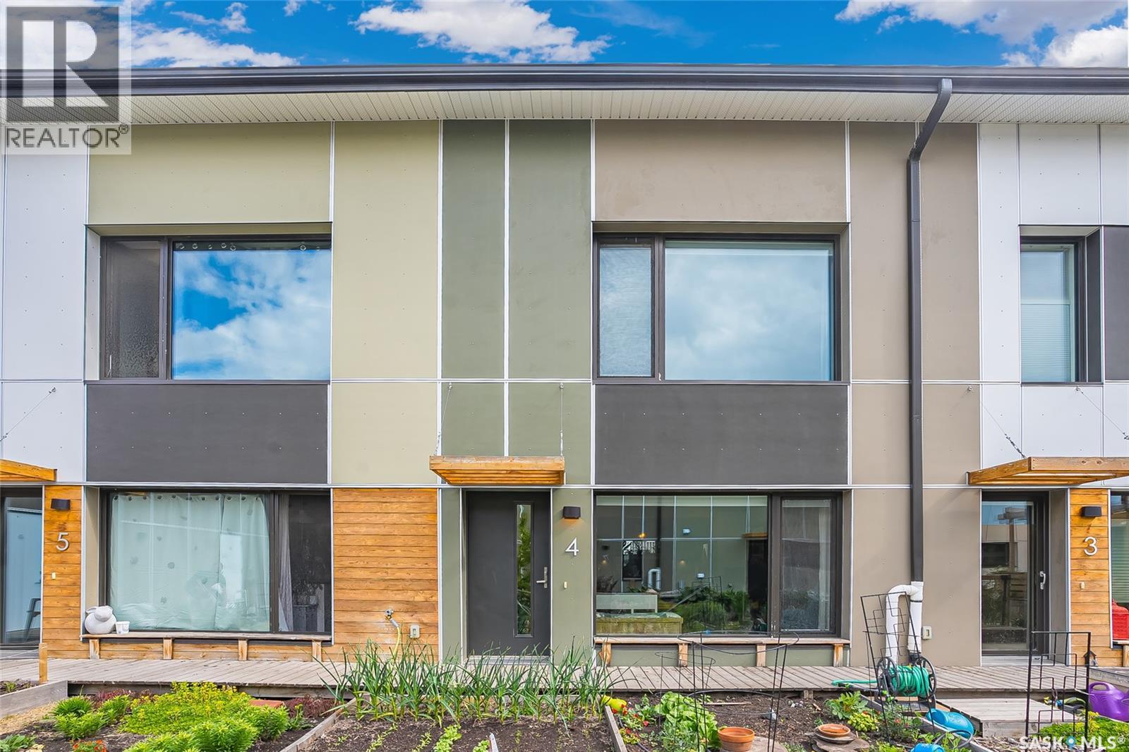 #4 475 L AVENUE S - 1