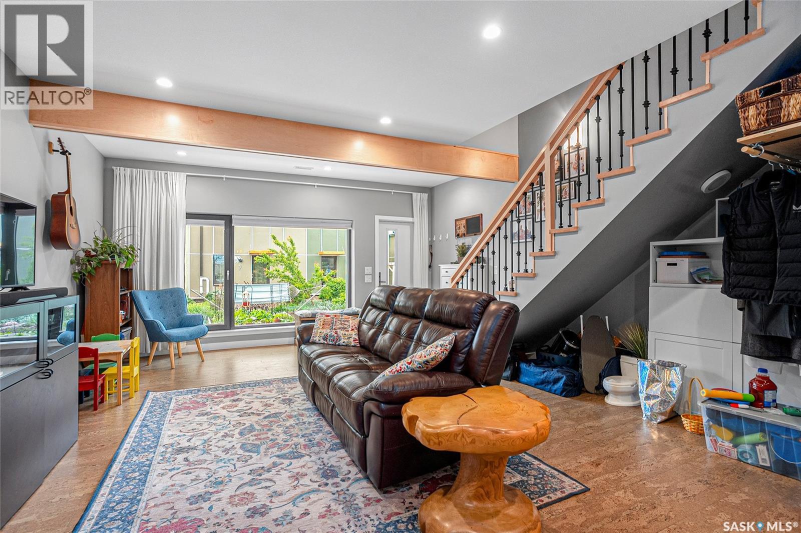 #4 475 L AVENUE S - 9