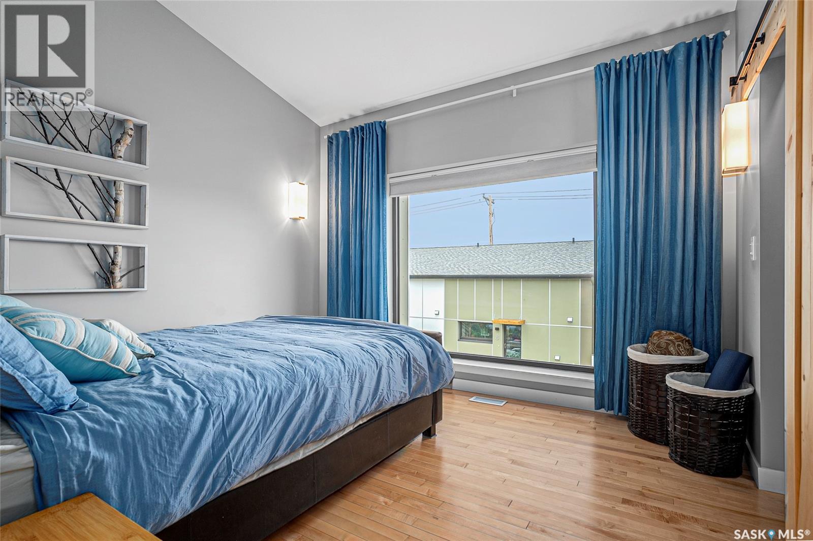 #4 475 L AVENUE S - 12