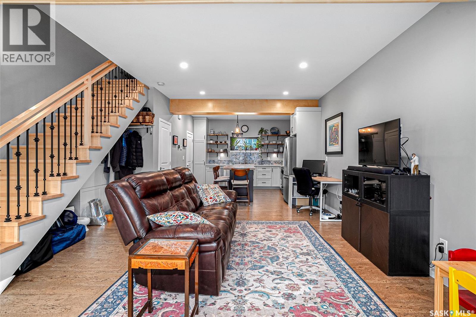 #4 475 L AVENUE S - 8
