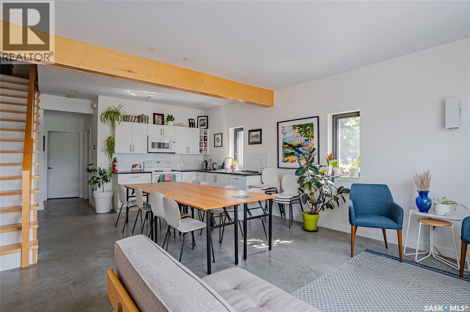 #4 475 L AVENUE S - 27